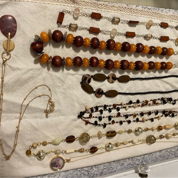 Chic Multicolor Beaded Necklace Collection - Picture 2 of 4